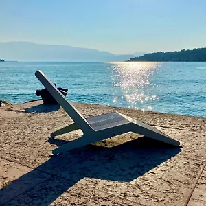 Donne Del Marta , Saló Italien